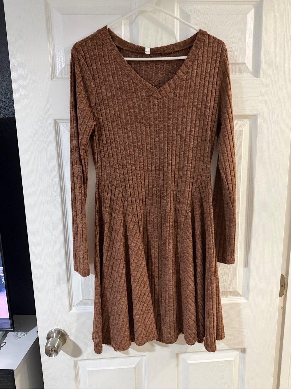 Kids Long-Sleeve V-Neck Knit Dress in Brown